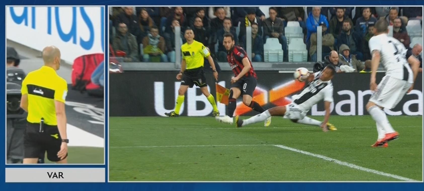 AC Milan thua ngược trước Juventus vì lỗi trọng tài ảnh 1 AC Milan thua nguoc truoc Juventus vi loi trong tai anh 1