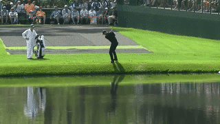 Golfer 28 tuoi thuc hien cu danh dang kinh ngac tai The Masters 2019 hinh anh