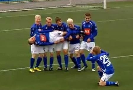 Nhin lai nhung pha an mung ban thang doc dao trong bong da hinh anh