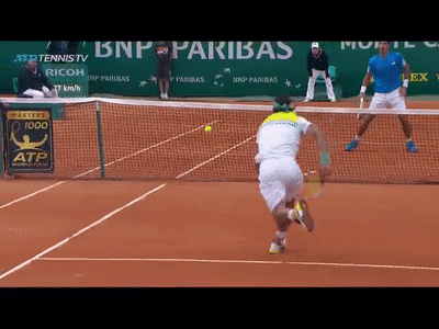 Nhung pha ghi diem khong tuong cua Nadal tai Monte Carlo hinh anh