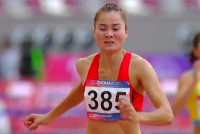 Video Quach Thi Lan gianh HCV 400 m rao giai vo dich chau A hinh anh