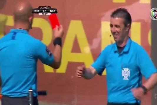 Trong tai bien nhan the do vi nhu cau te nhi hinh anh