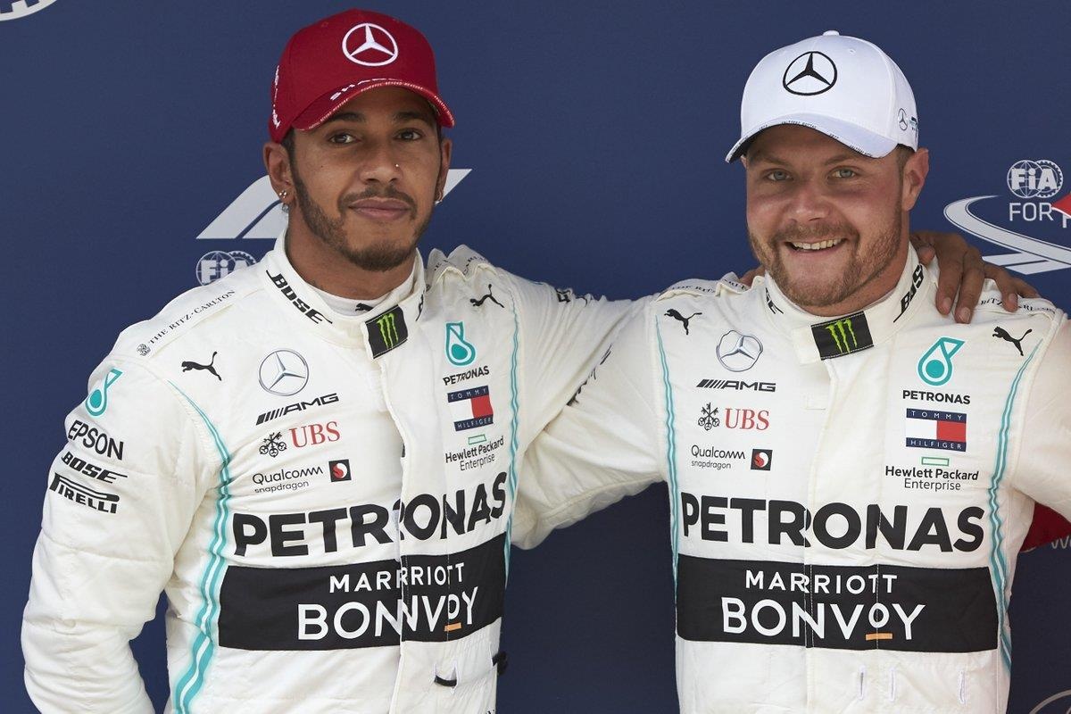 Bottas vuot Hamilton de gianh pole chang dua tai Tay Ban Nha hinh anh
