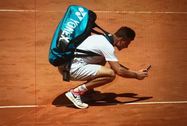 Tay vot chup anh vet bong de do loi cho trong tai sau that bai hinh anh