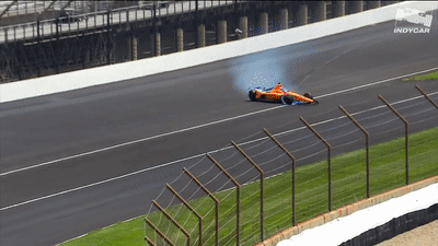 Cuu vo dich the gioi Alonso gap tai nan buoi dua thu F1 hinh anh