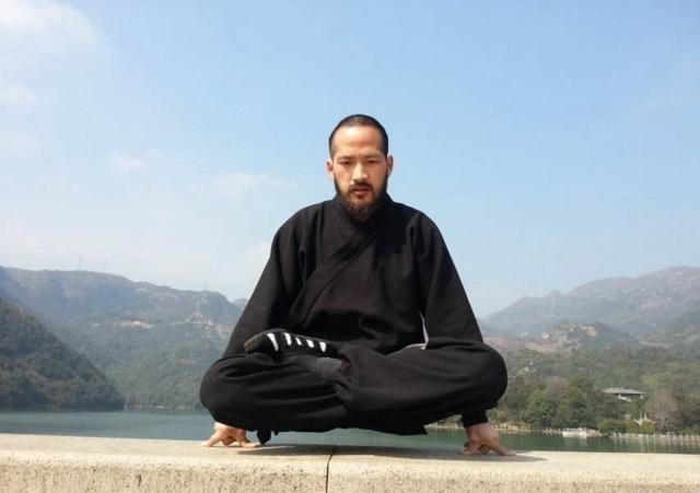 Tu Hieu Dong danh bai cao thu Vinh Xuan anh 2