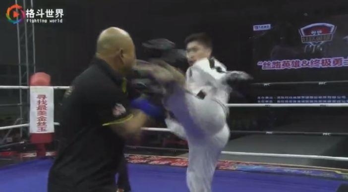 Cao thu Dien Da that bai muoi mat truoc Truong Long anh 1