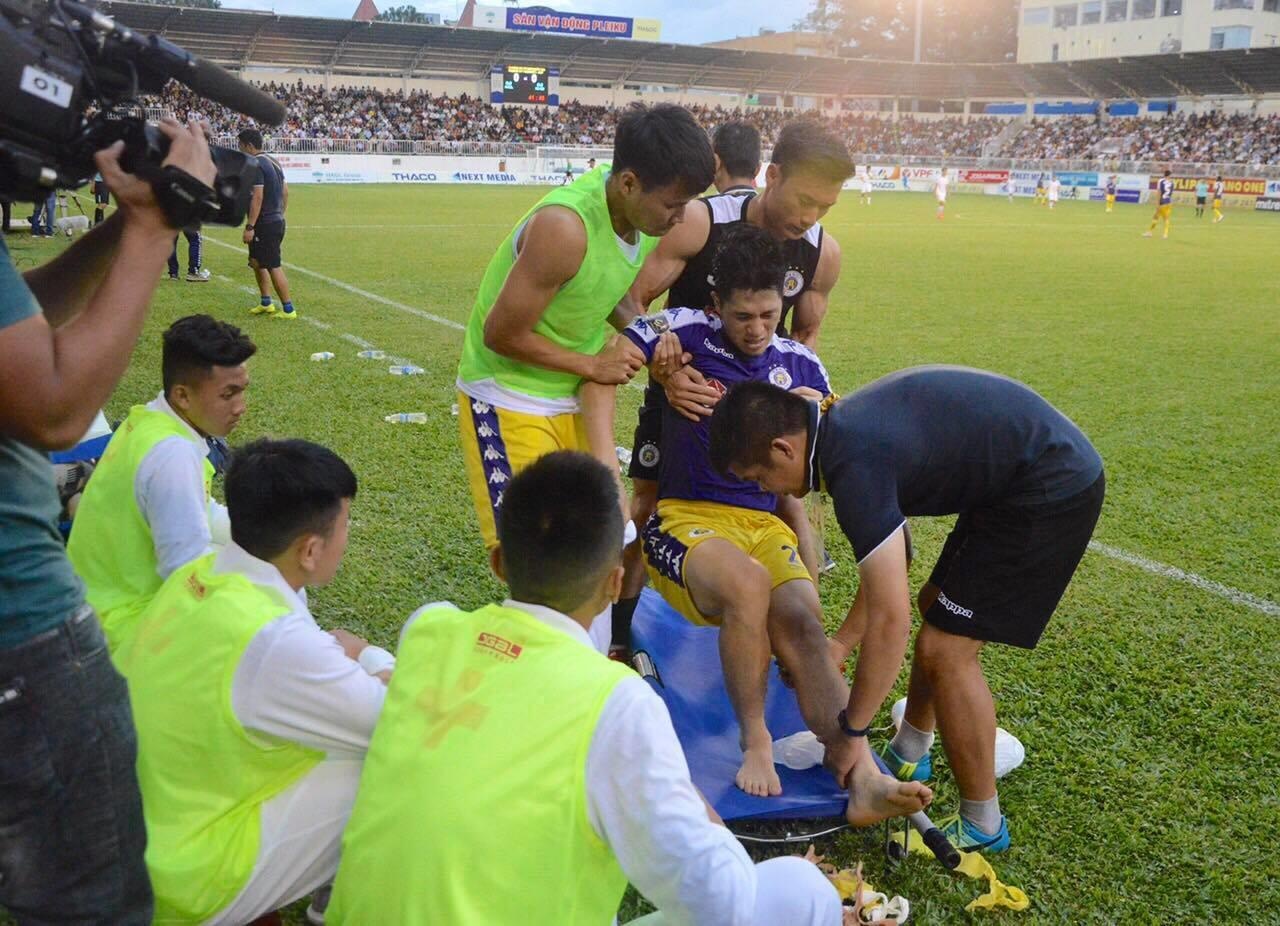 Tran Dinh Trong bi chan thuong anh 1