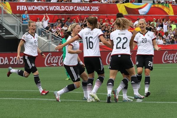 cac tran thua dam nhat lich su bong da nu anh 5