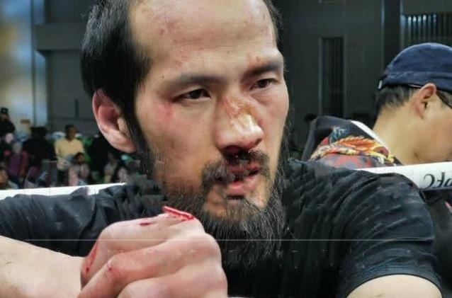 La Cuong muon dau 'Thanh Muay' de lay lai the dien hinh anh