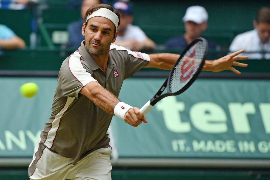 Federer vuot ai vao ban ket Halle Open lan thu 15 hinh anh