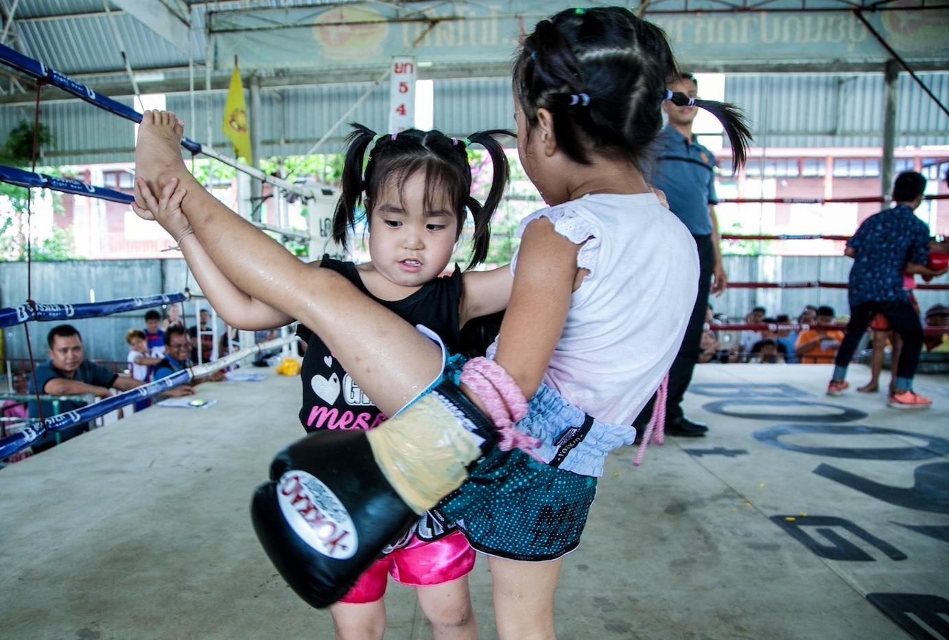 Chị em đam mê Muay Thai ảnh 1 Chi em dam me Muay Thai anh 1