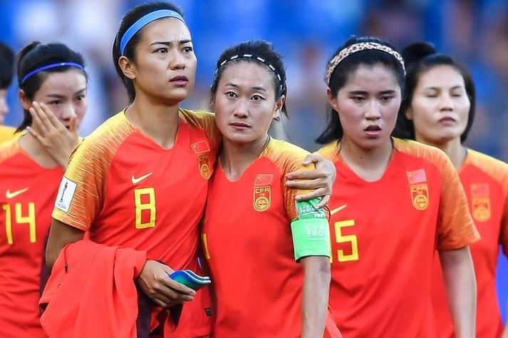 CDV Trung Quoc muon tuyen nam noi guong nu dong nghiep hinh anh