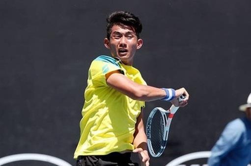 Van Phuong vao vong dau chinh giai tre Wimbledon hinh anh