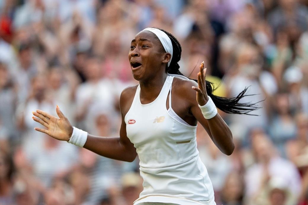 Tay vot vo danh gay chu y tai Wimbledon hinh anh