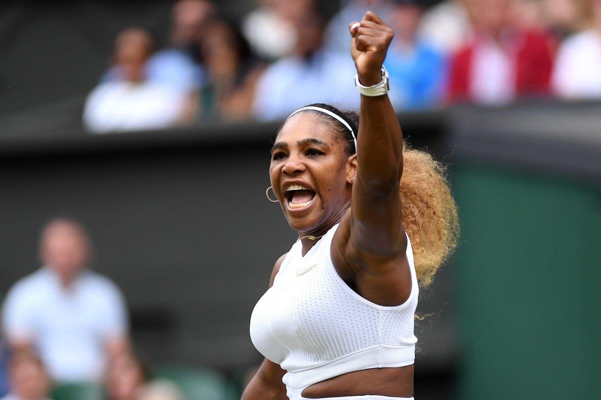 Serena Williams vao ban ket Wimbledon hinh anh