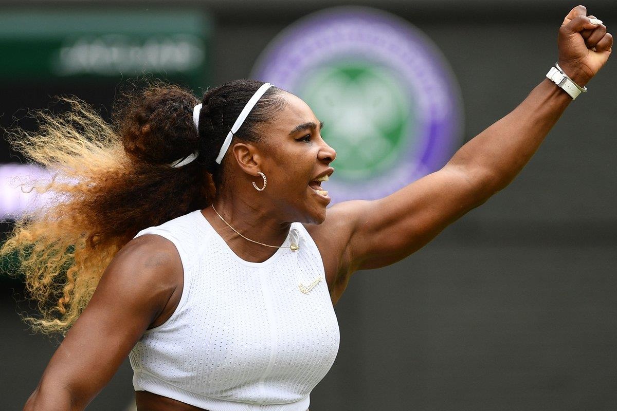 Serena dau Halep tai chung ket Wimbledon 2019 hinh anh