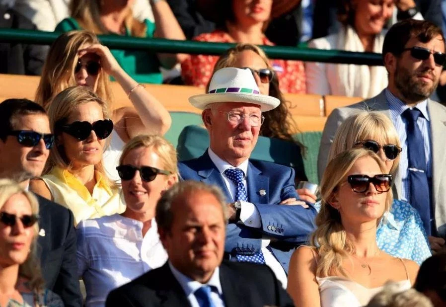 Roger Federer thang Nadal anh 1