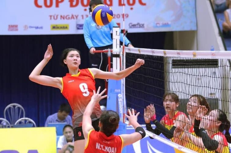 VAR khong giup U23 Viet Nam vao chung ket giai bong chuyen nu chau A hinh anh