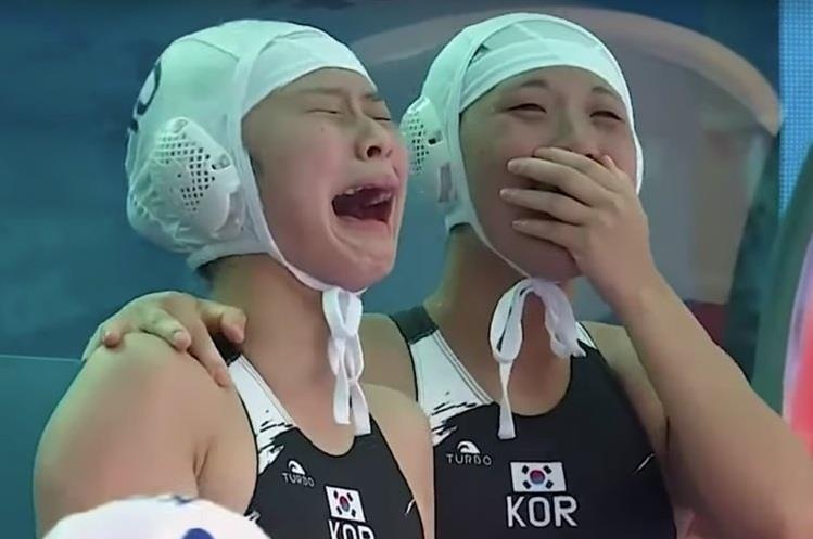 Bong nuoc nu Han Quoc oa khoc sau ban thang lich su tai giai the gioi hinh anh