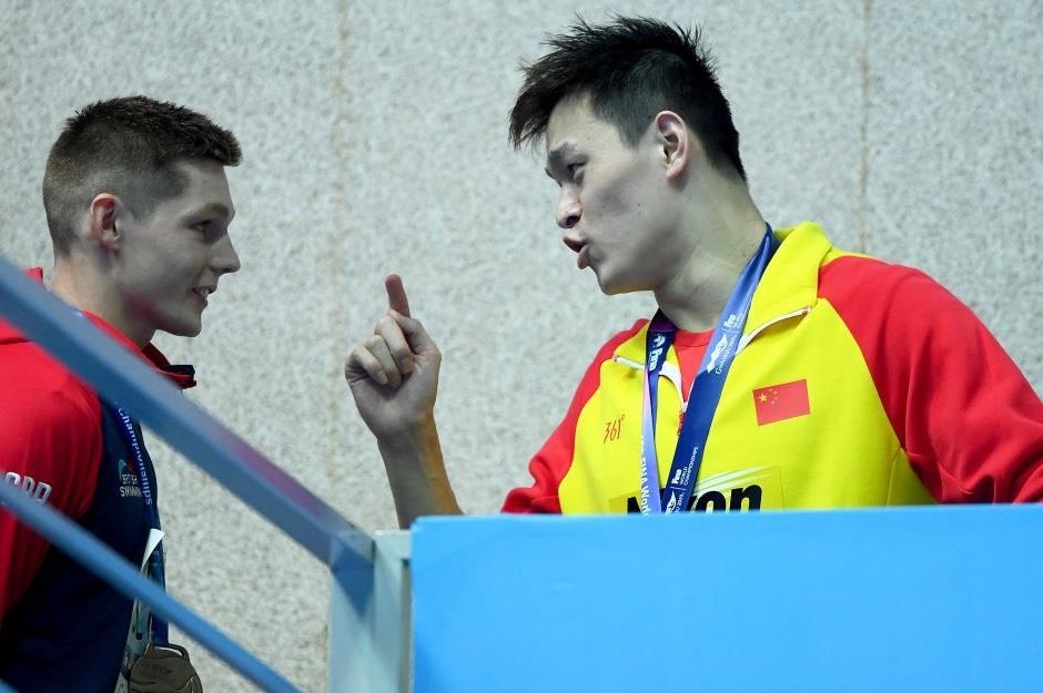 Tu choi bat tay voi Sun Yang co the khien moi thu toi te hon hinh anh