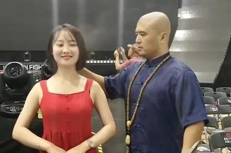 Nguy Loi tro tai diem huyet tai Dai hoi vo co truyen Trung Quoc hinh anh