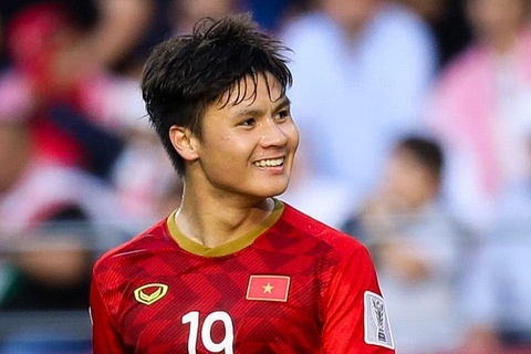 Chuyen nhuong bong da Viet Nam tu hop dong cua Quang Hai hinh anh