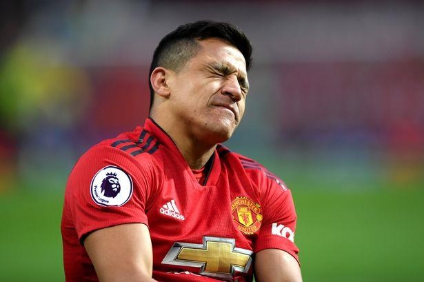 Alexis Sanchez dang trach hay dang thuong? hinh anh