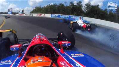 Tay dua toc do nhap vien khan cap sau tai nan nghiem trong hinh anh