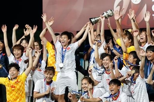 Tuyen nu Viet Nam tiep tuc duoc thuong sau chuc vo dich AFF Cup hinh anh