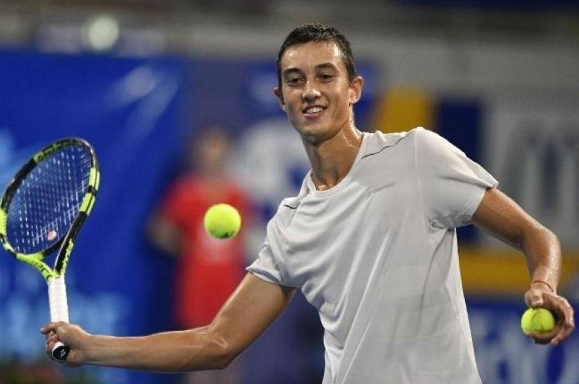 Tay vot goc Viet nguoc dong an tuong tai vong mot US Open hinh anh