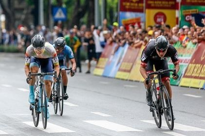 Tay dua Parra Jordan ve nhat chang 2 Giai xe dap VTV Cup 2019 hinh anh