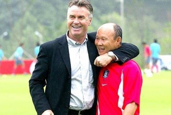 Nguoi hung World Cup Hiddink va Park Hang-seo doi dau sau 17 nam hinh anh