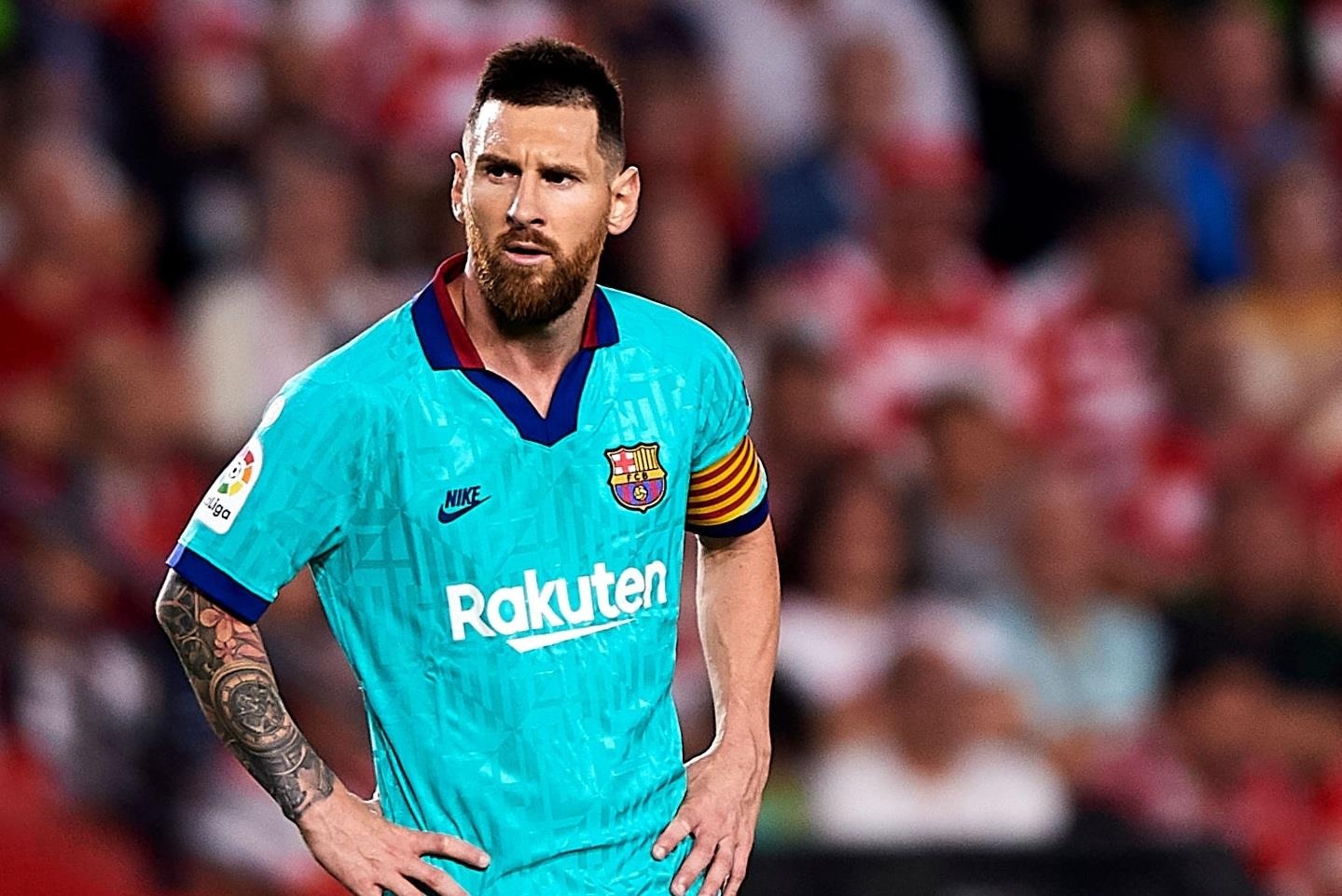 Barcelona lap hang loat ky luc buon sau tran thua Granada hinh anh