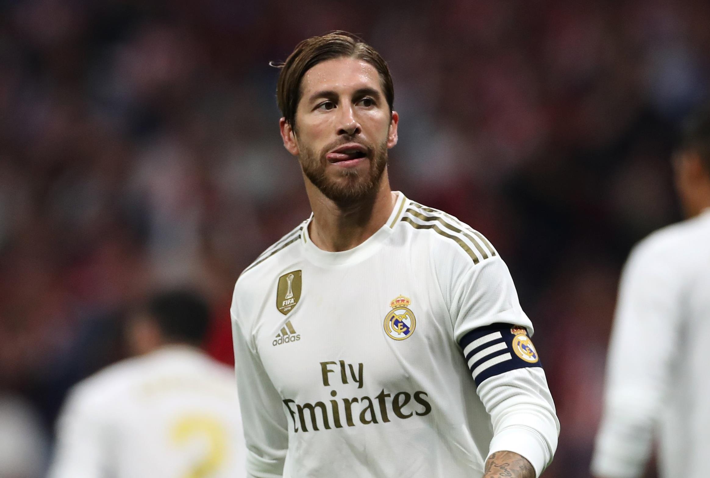 HLV Simeone to Ramos xuc pham trong tai hinh anh