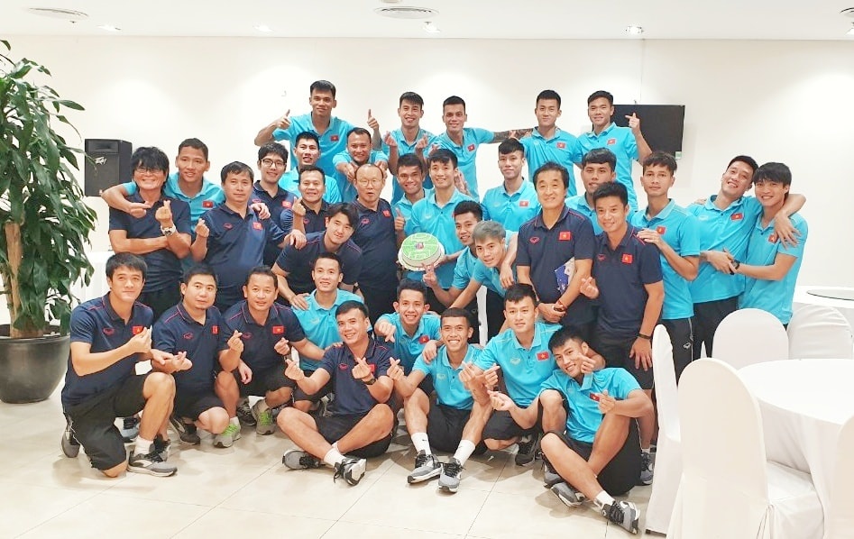 Sinh nhat Bui Tien Dung anh 1