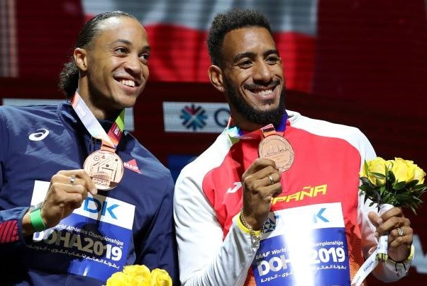 Ortega được trao huy chương ảnh 1 Ortega duoc trao huy chuong anh 1