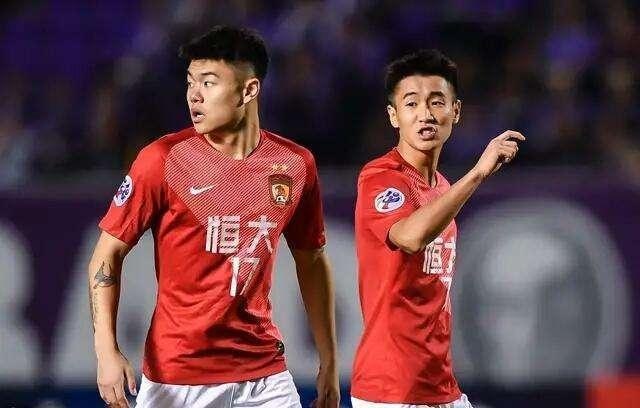 Cau thu Trung Quoc nhan an phat vi bi loai khoi doi tuyen hinh anh