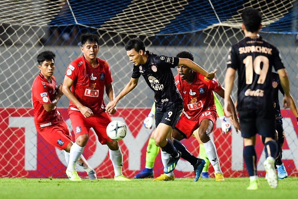 Supachai khoc vi mat chuc vo dich anh 4