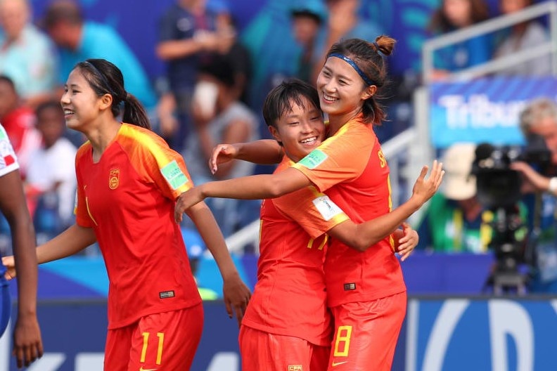 Nữ cầu thủ bị cấm vì dùng son ảnh 1 Nu cau thu bi cam vi dung son anh 1