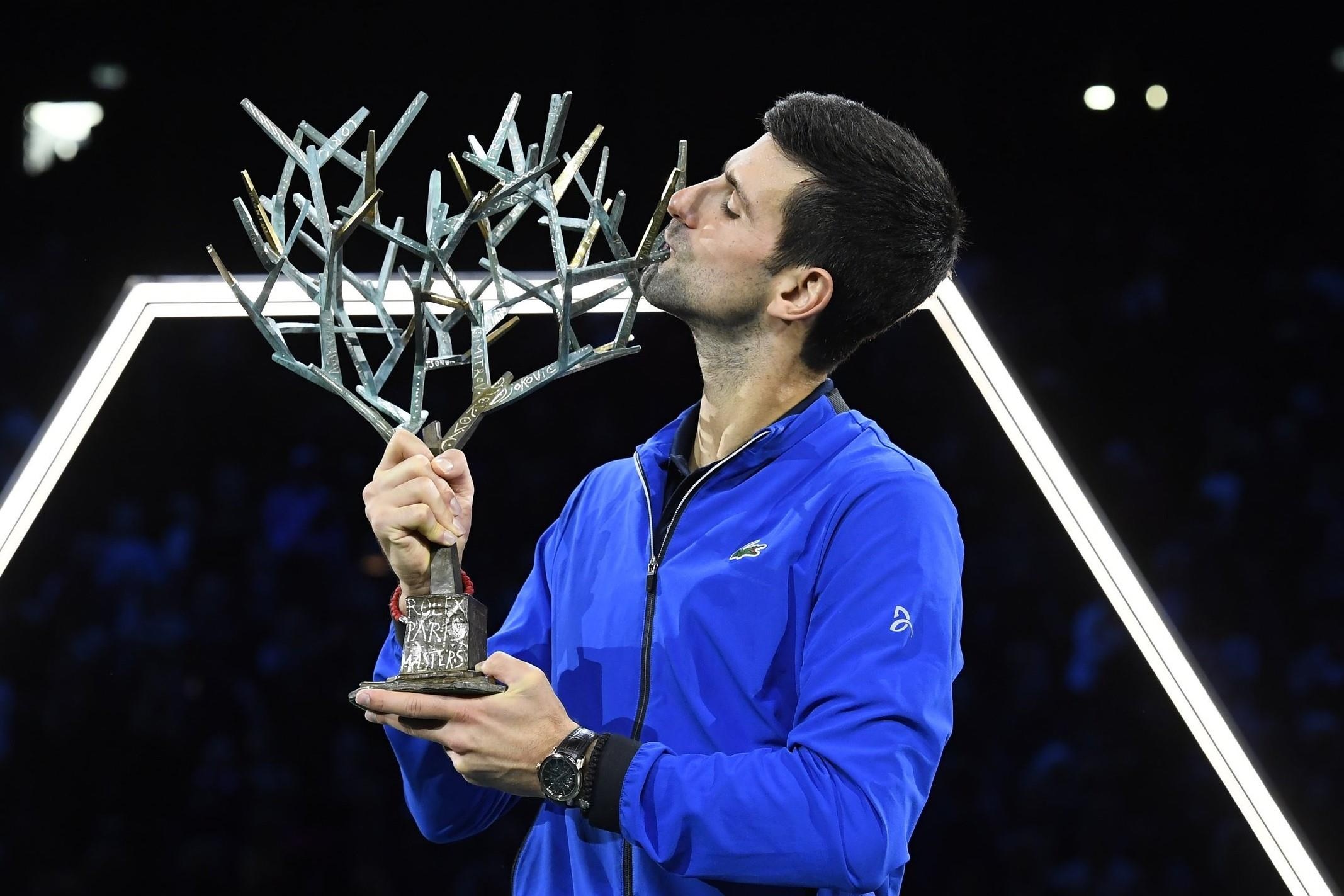 Djokovic mat ngoi so mot the gioi du vo dich Paris Masters hinh anh