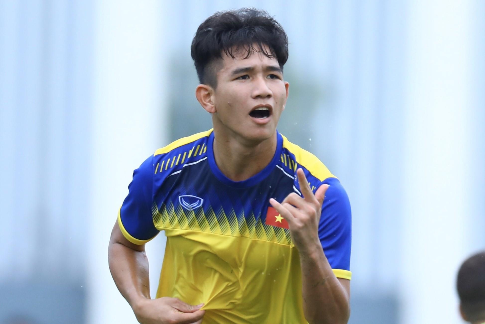 Nguoi ham mo duoc xem truc tiep U19 Viet Nam thi dau vong loai chau A hinh anh