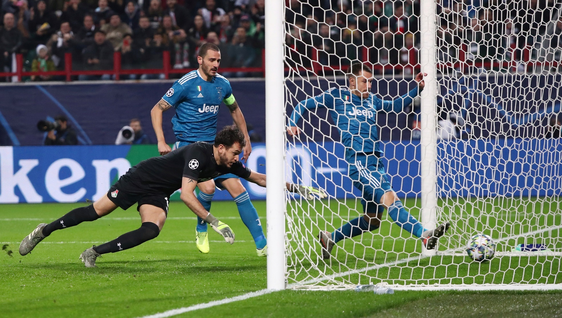 truc tiep Juventus vs Lokomotiv anh 1