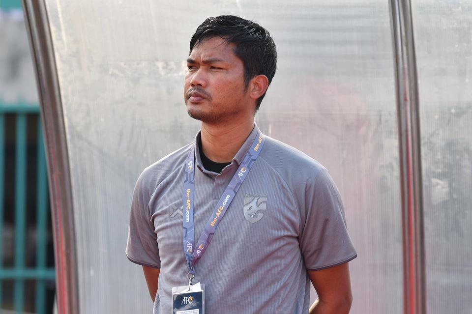HLV U19 Thai Lan thua nhan sai lam sau tran thua Campuchia hinh anh