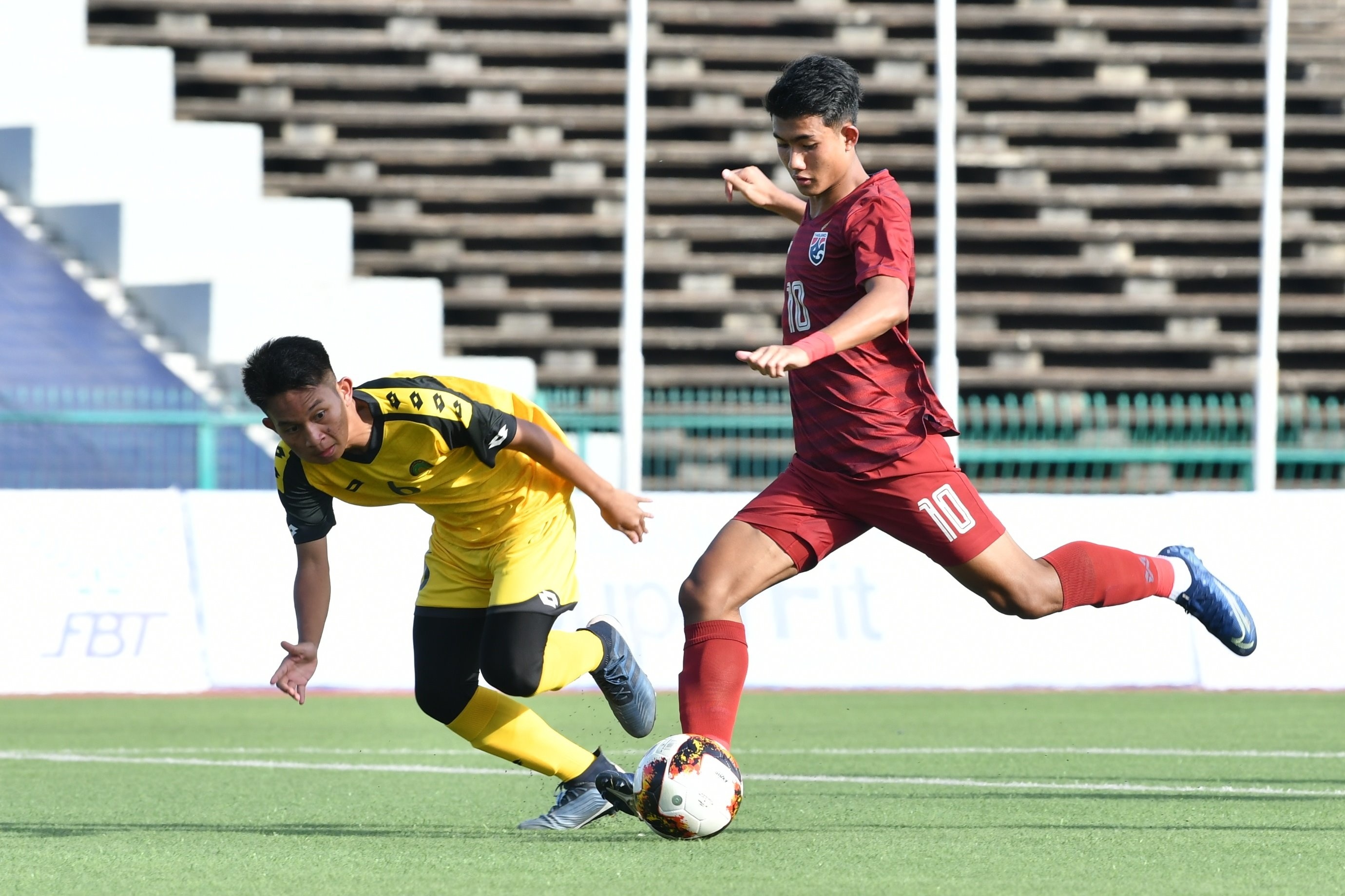 Suphanat xin trở lại u19 ảnh 1 Suphanat xin tro lai u19 anh 1