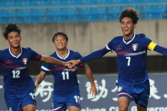 Thang Macau 6-0, U19 Lao vao vong chung ket chau A hinh anh