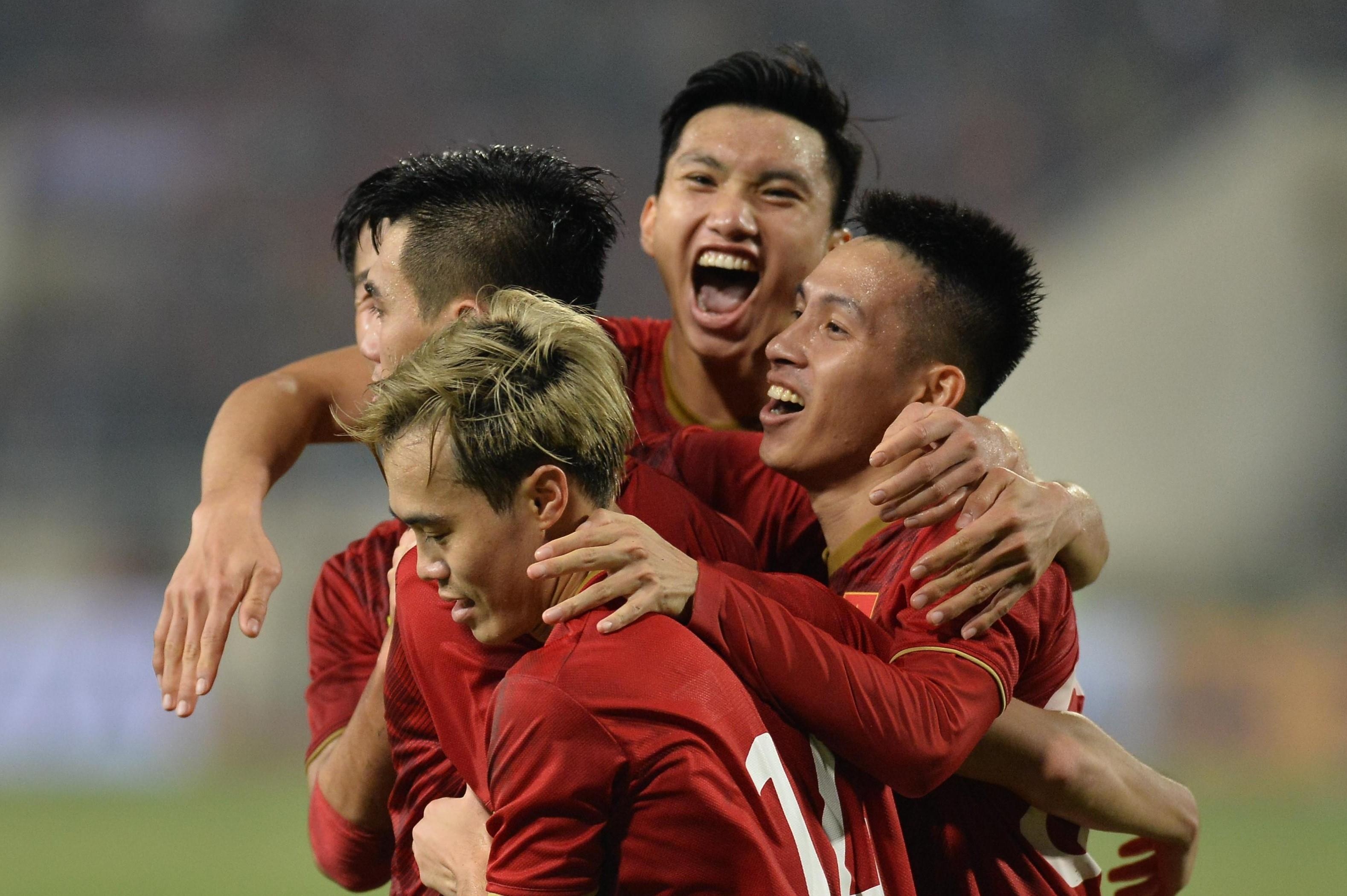 Bao UAE than phuc chien thang cua tuyen Viet Nam hinh anh