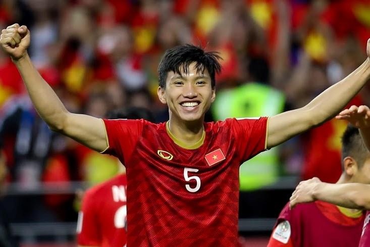 Ha UAE, tuyen Viet Nam cham moc moi tren bang xep hang FIFA hinh anh