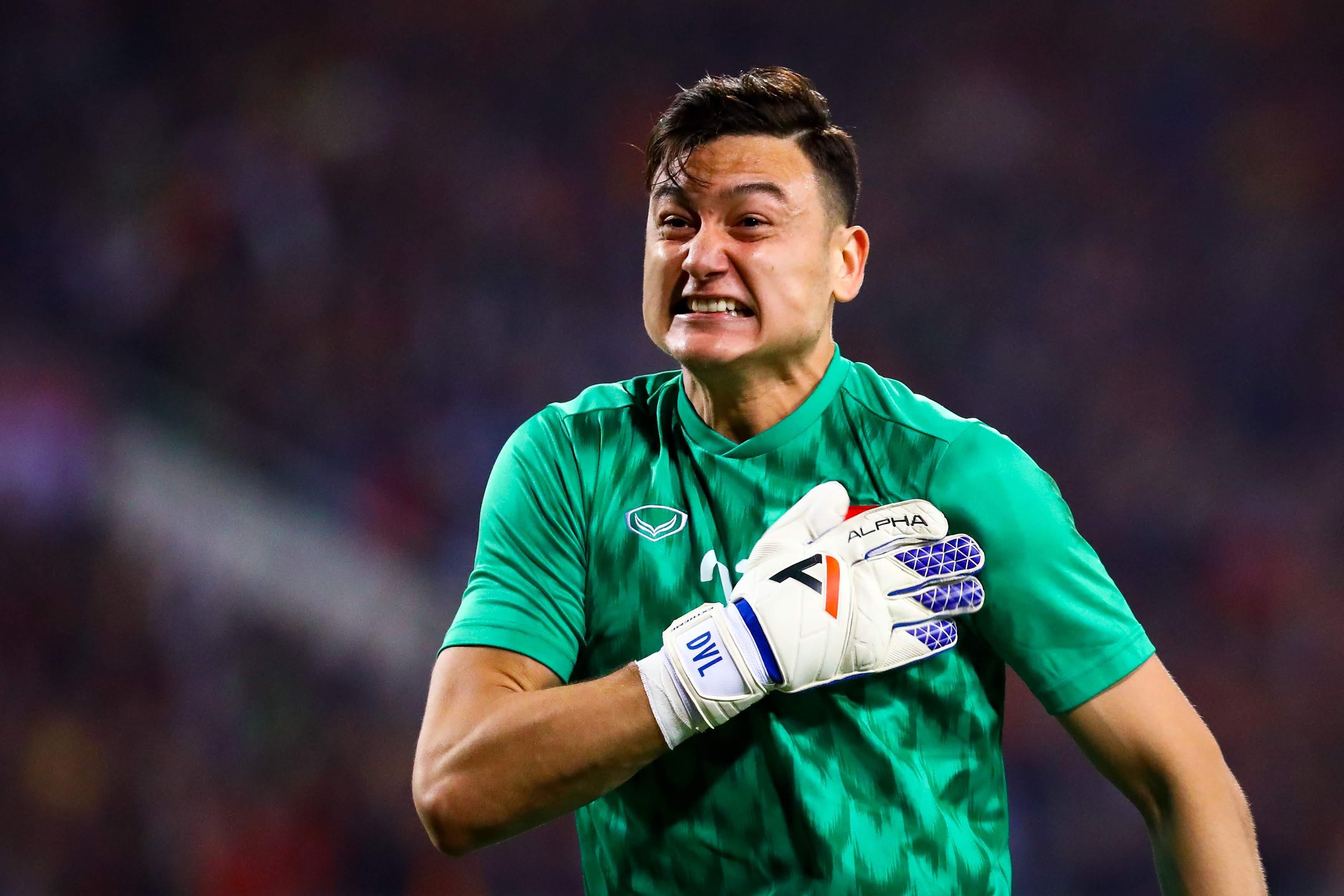 Viet Nam xep thu 94 tren BXH FIFA, dan dau Dong Nam A hinh anh