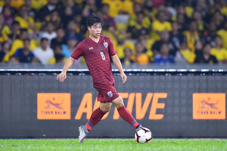 Book Ekanit dính chấn thương ảnh 1 Book Ekanit dinh chan thuong anh 1